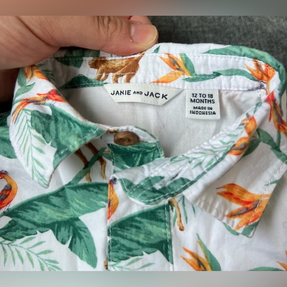 Janie and Jack- jungle monkey short tail button down shirt🙊 EUC worn once. - Picture 4 of 6